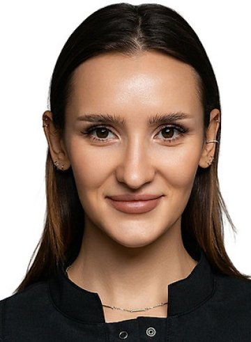 Мухина (Шмелёва) Полина Юрьевна