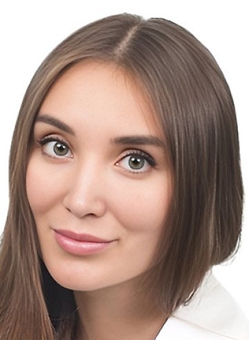 Поздышева (Ахметова) Кристина Артуровна